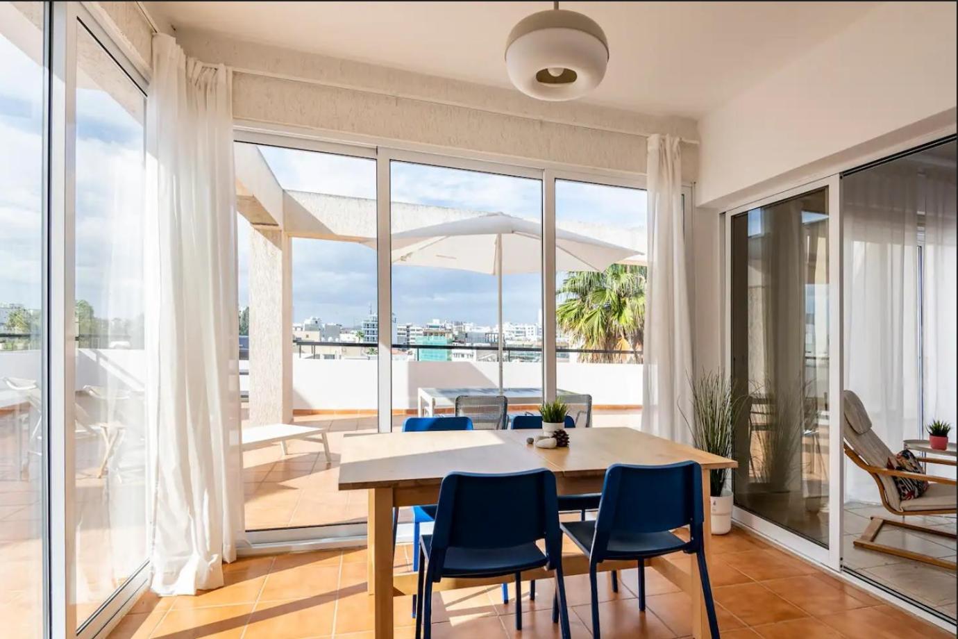 Top Floor Apartment City Center Larnaca Dış mekan fotoğraf
